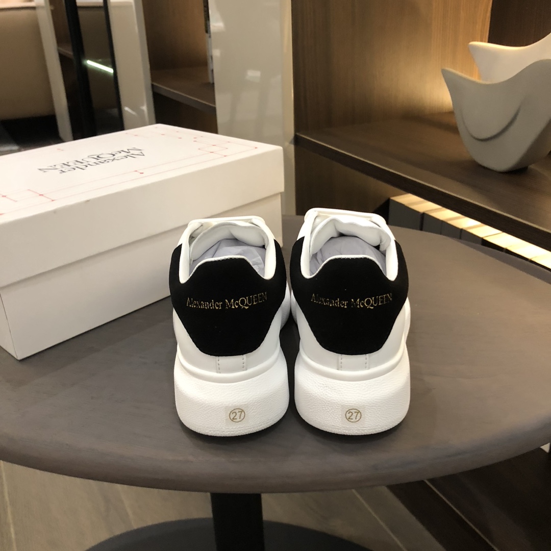 Children's shoes child
